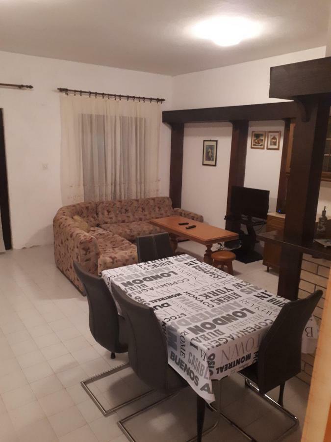 Apartmani Vuksanovic Pag Town Dış mekan fotoğraf